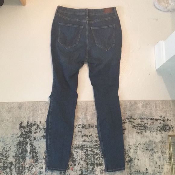 dark wash ripped jeans - Picture 2 of 2